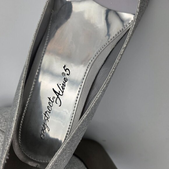 Easy Street 9M Silver Glitter Evening Shoe w/3" Heel. - Picture 4 of 4
